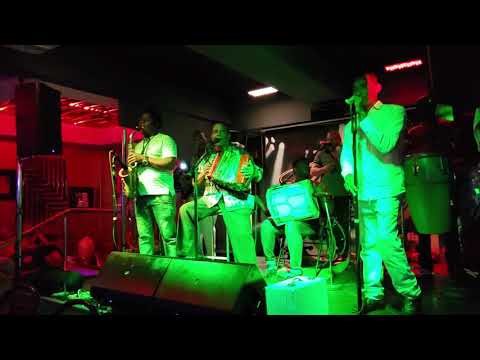 La Nema Y El Toto - Maestro Pedron Rumba Deluxe Bar & Lounge