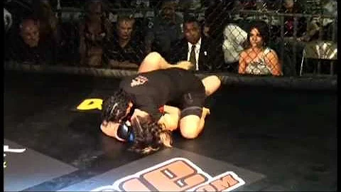 Vanessa Mariscal vs Colleen Schneider