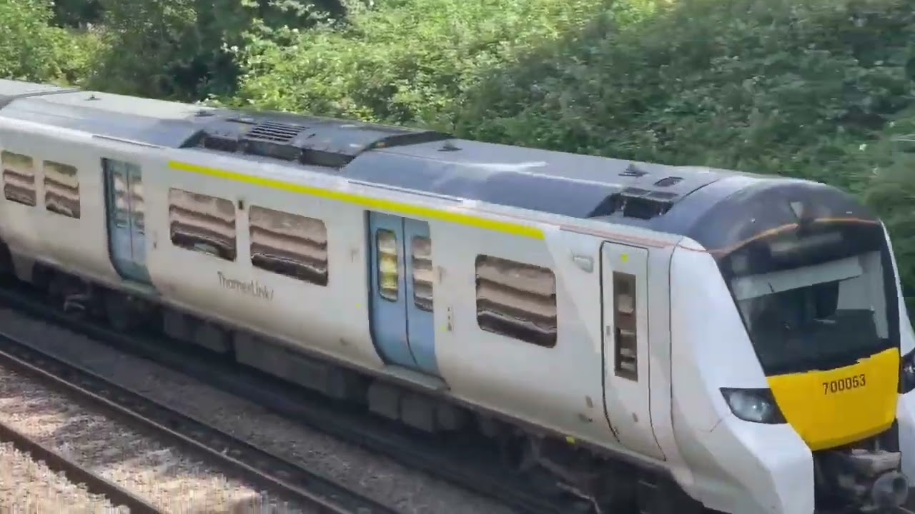 Thameslink Trains at Bromley