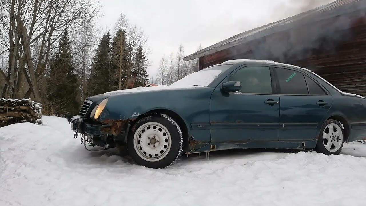 Mercedes-Benz w210 rotten scrap, modified diesel beast winter cold start and driving. 200cdi om611