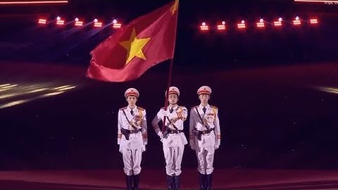Lễ chào cờ thiêng liêng trong lễ khai mạc giải bóng đá Công An, Cảnh Sát các nước ASEAN mở rộng