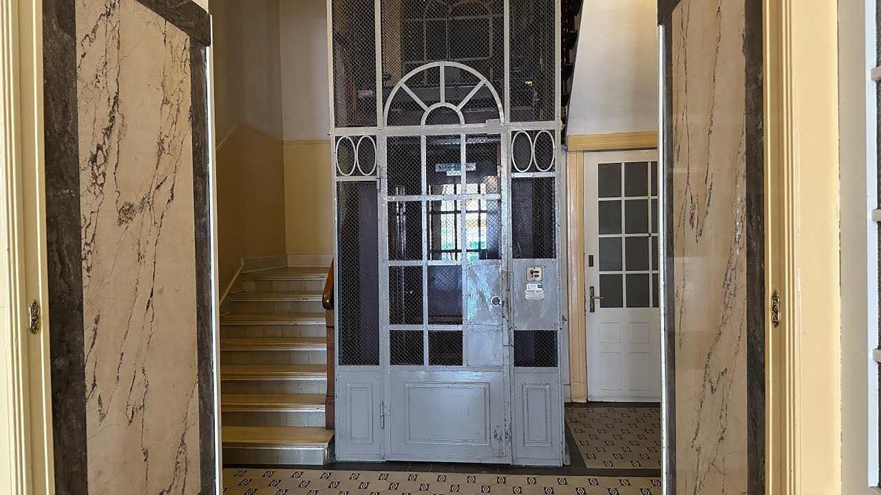 Oryginalna winda Schmitt & Sohn z 1935 roku. | Niemcy, Hamburg