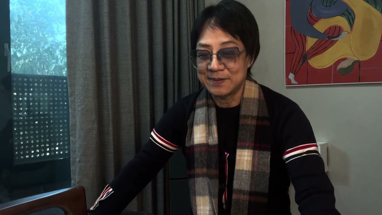 全国韭菜第一次看见奇怪场面：习包被强行坐在观众席上，老老实实听委员长训话