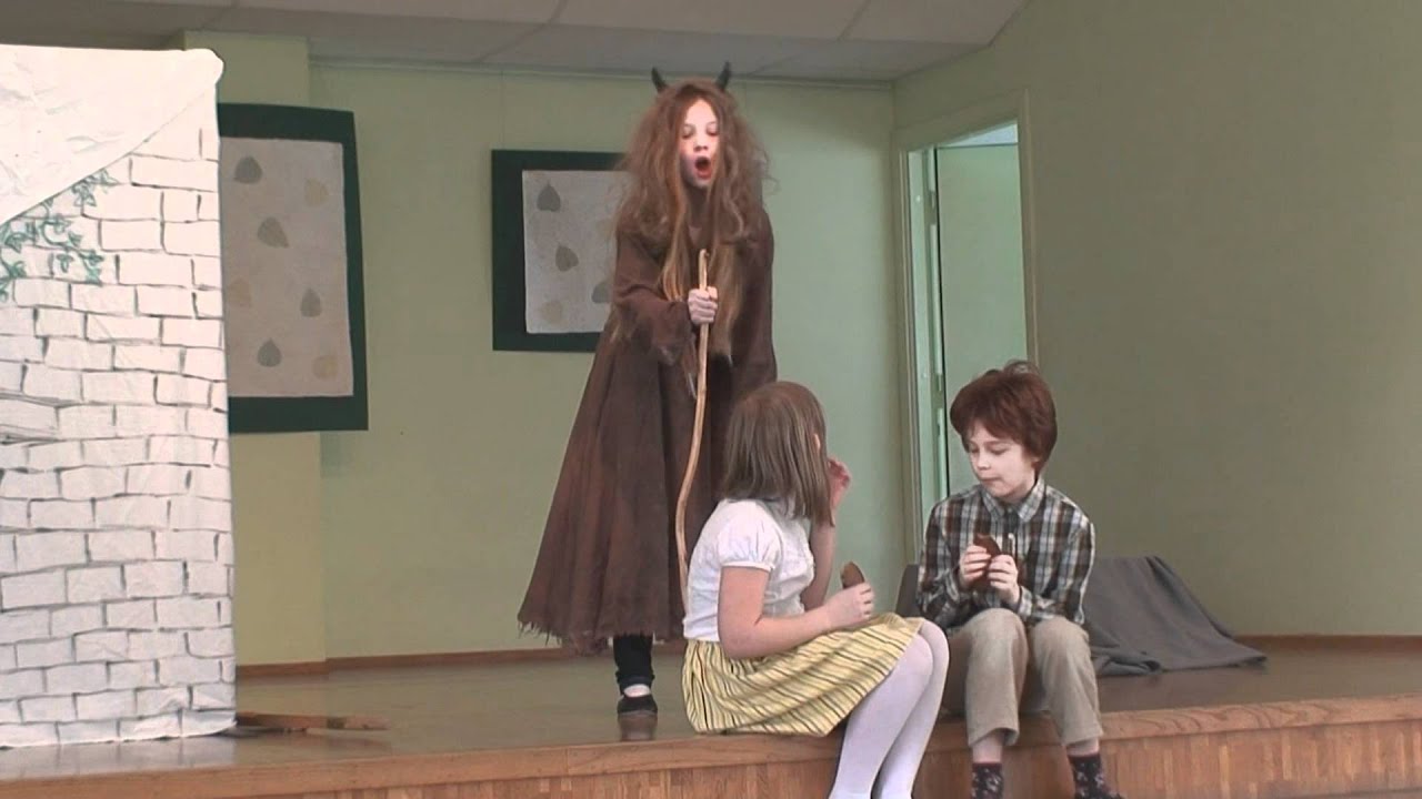 Nukitsamees - Oskar Luts - Maie Kilgase lavastus Tallinna Saksa Gümnaasiumis 18.04.2012