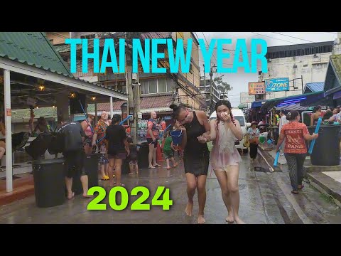 🇹🇭 [4K] Soi 7 and Soi 8 Thai New Year Celebration scenes (Songkran) Pattaya, Thailand April 11, 2024