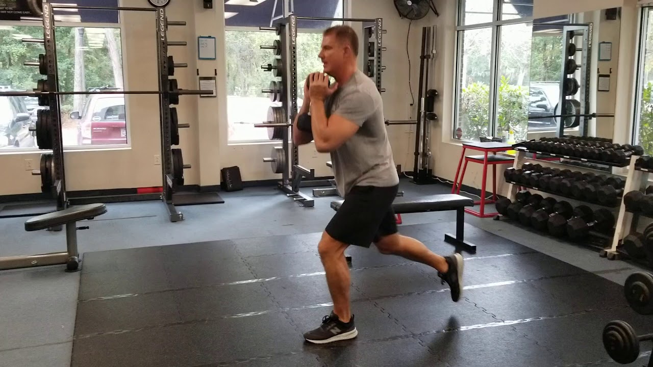 Dumbbell Goblet Hold Reverse Lunge - YouTube