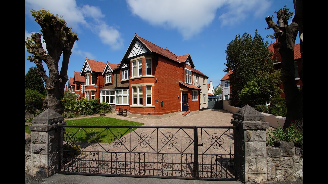 Self Catering Rhos on Sea Awel y Môr YouTube