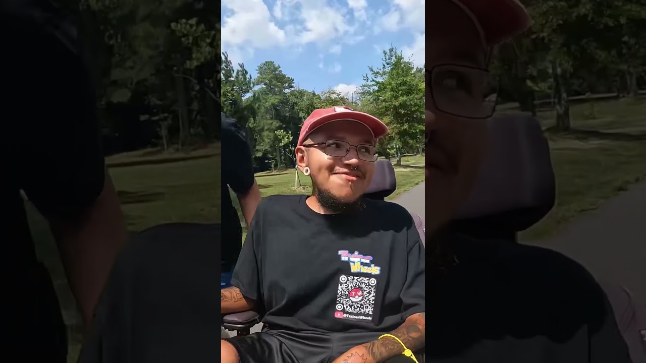 @ToyLegs gets his first Pachirisu!