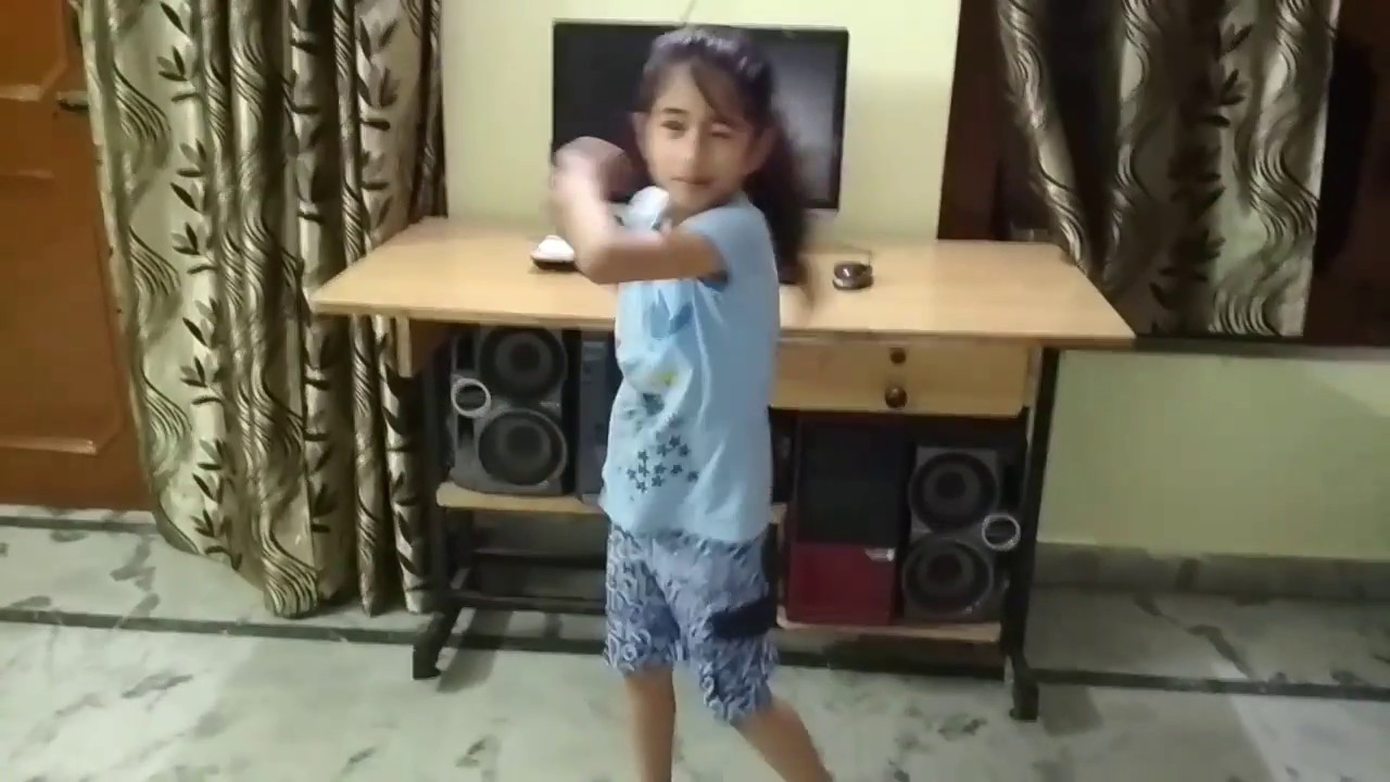 Bum Diggy Diggy Amazing Dance By A Cute Girl Dance Deewane Youtube