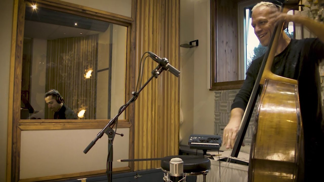 Avishai Cohen - "New York 90's" ('Arvoles' - 2019)