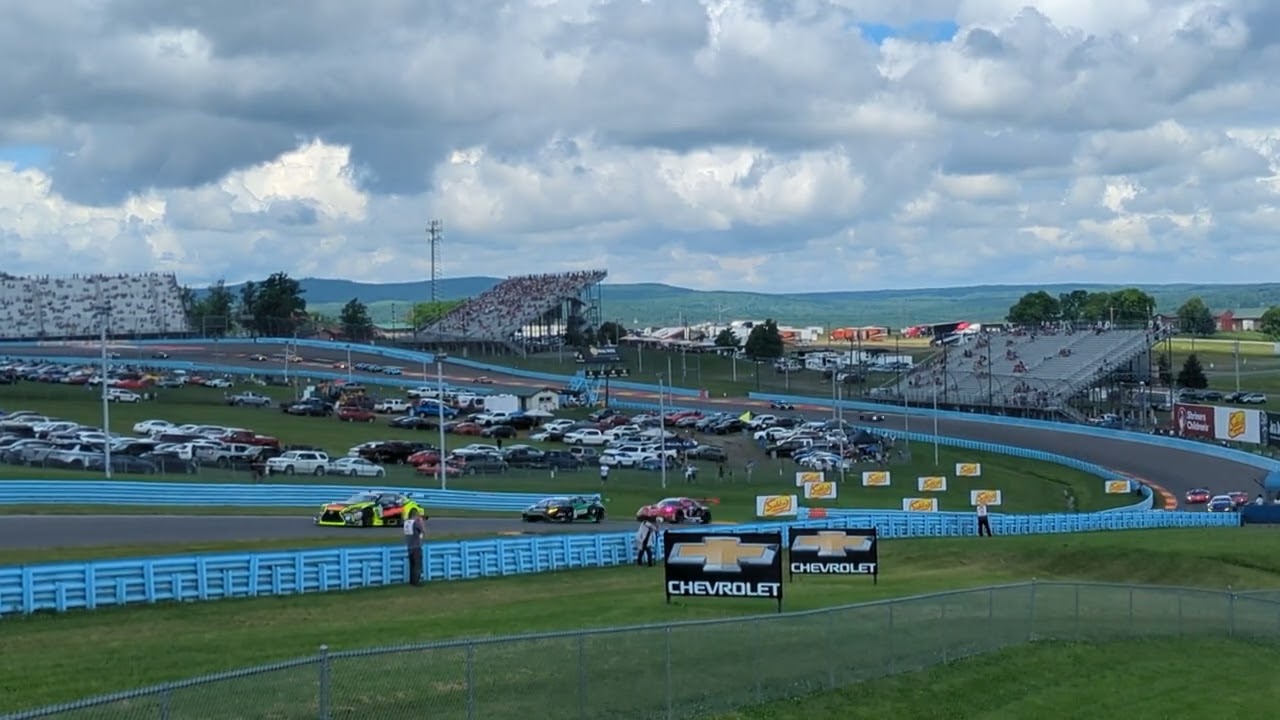 Weathertech Full Field Restart - Esses Party Deck