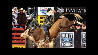 TOP RIDE: J.B. Mauney puts up a monster 90.50-point ride on Red Moon (PBR)