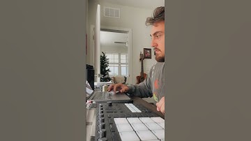 Making a Larry June Type Beat  #larryjunetypebeat2023 #makingbeats #boombapbeats #maschine #beats