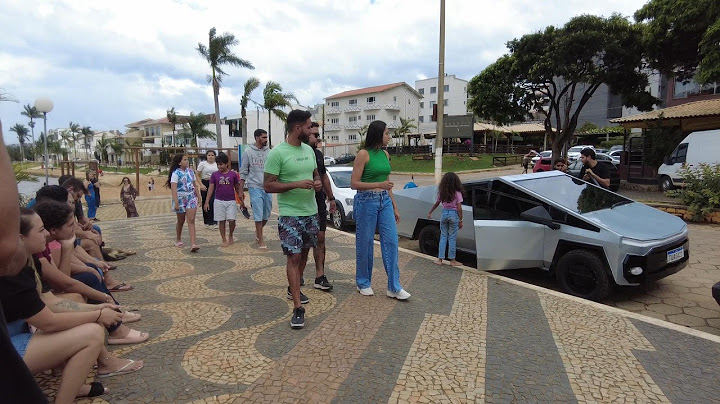 Cyber ​​Beetle CAUSED A ROOM ON THE STREET! I walked around the city and people's reactions