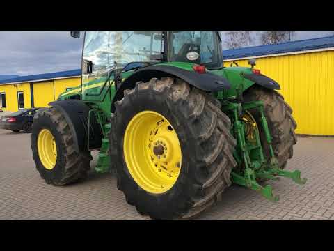 John Deere 8520