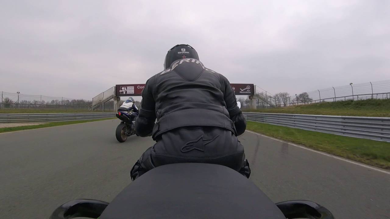 zx9r vs R1