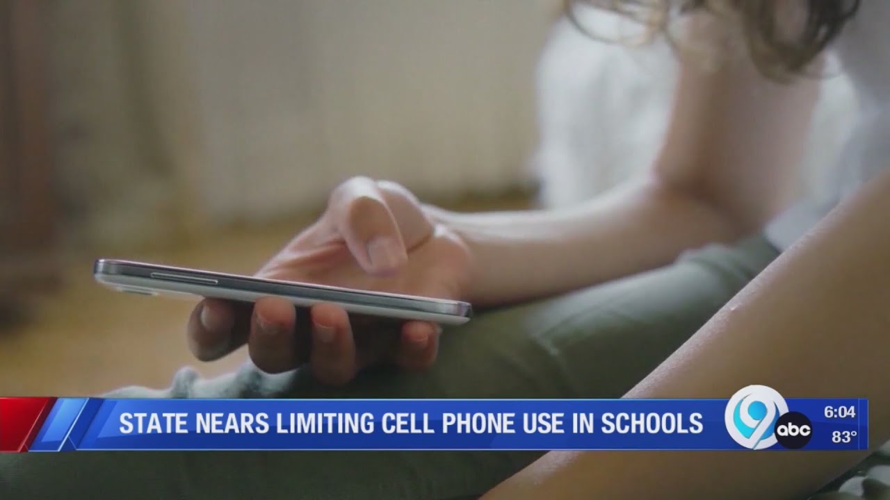 New York State nears limiting cell phone use in schools - YouTube