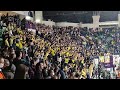 Maçta skor 46-37 Fenerbahçe lehine iken salonun boşaltılması kararı ardından salon ortamı