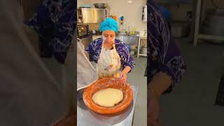 مع الشيف هدى الخبز المغربي اليومي