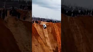 "This SUV Just Defied Gravity! 🚙💨 #4x4Madness" #shorts #OffRoadChallenge" #4x4Madness" #EpicDescent"