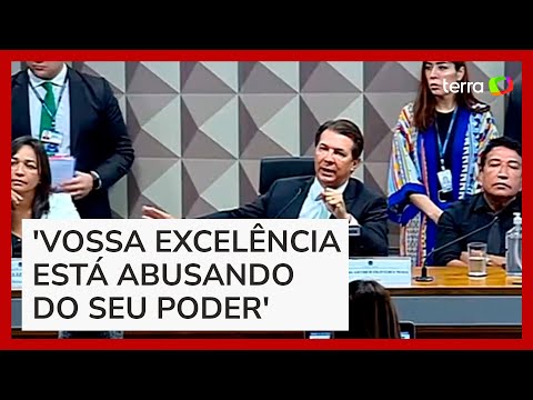 CPMI do 8 de janeiro: deputados batem boca após pedido de afastamento de parlamentar da comissão