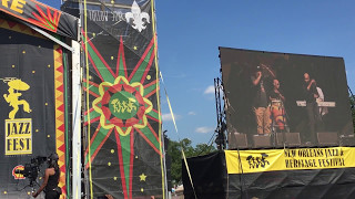 Video thumbnail of "Permiso que Llego Van Van a New Orleans Jazz Festival 2017!"