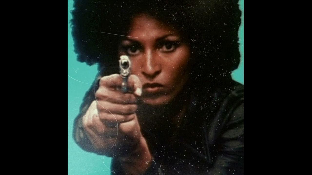 Bitches bang. Pam Grier - Foxy Brown (1974). Пэм Гриер 1999. Пэм Гриер 2023.