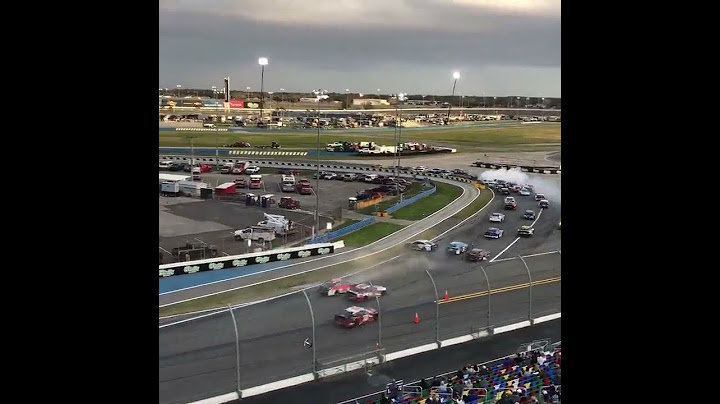 Live NASCAR racing