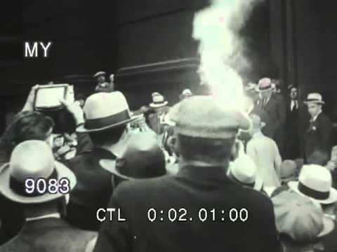 1931 Al Capone Leaving Courthouse Chicago