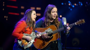 Billy Strings & Sierra Hull - Midnight on the Stormy Deep | Austin City Limits TV