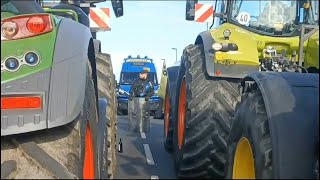 Agriculteurs: le convoi en route pour Rungis bloqué par les gendarmes dans le Loiret | AFP Images