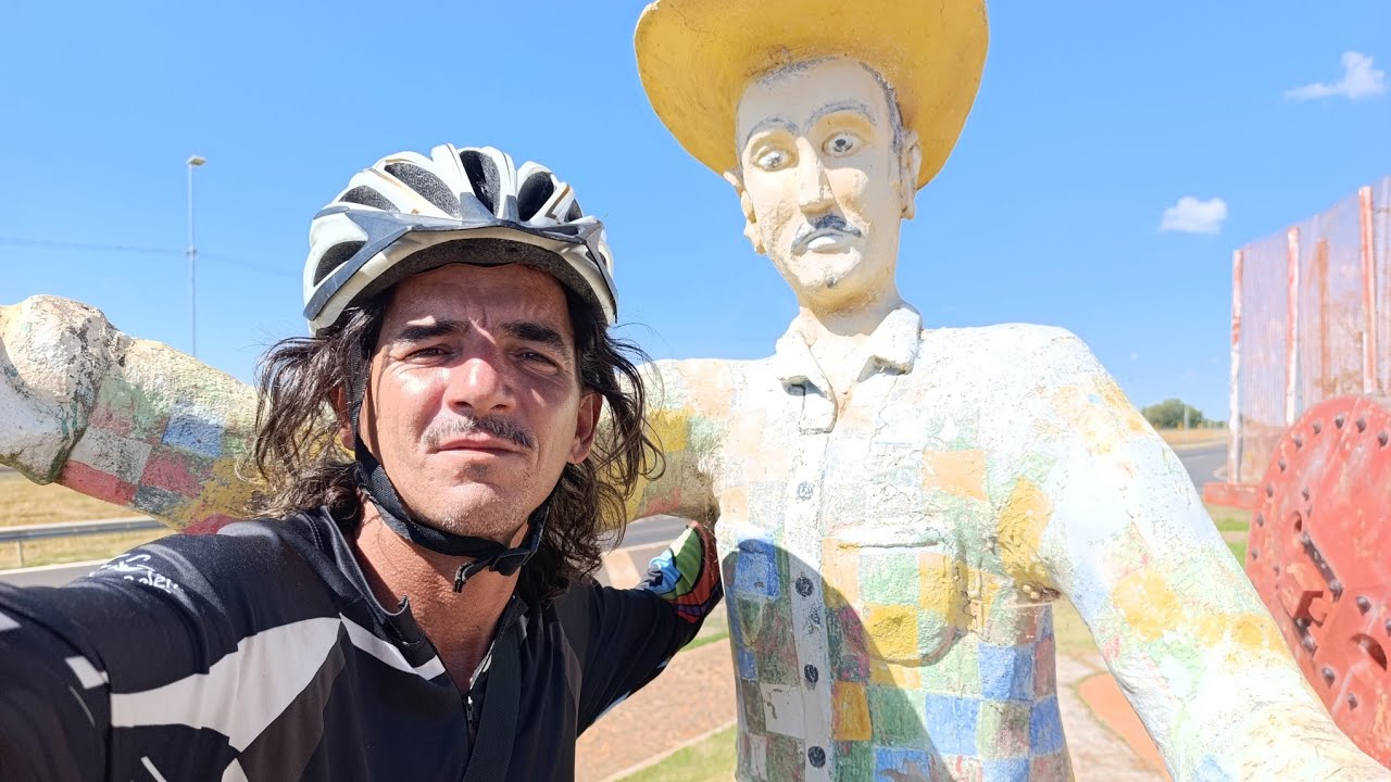 Cachoeira Alta - GO , Cidade Pequena e muito bonita, Br 364 de Bicicleta