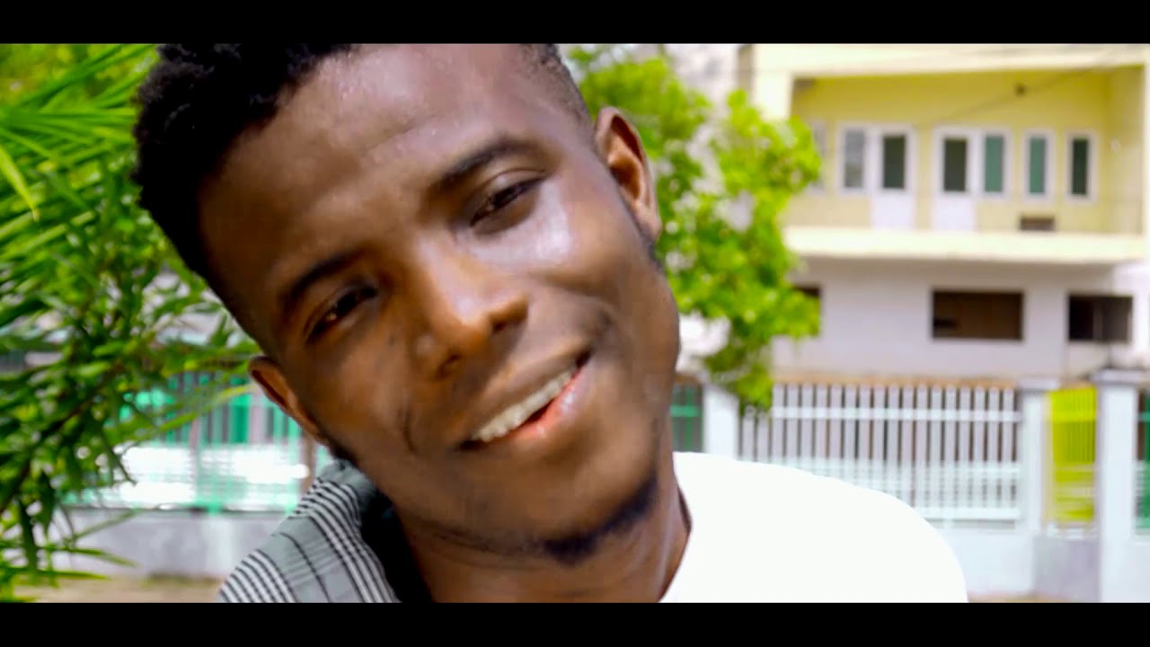 Mc FOFO     Miniya wiphirriua    Officia by Dinex Derry Washington