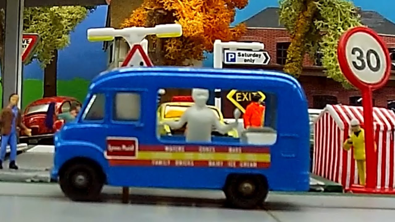 Matchbox MB 47 Commer Ice Cream Van 