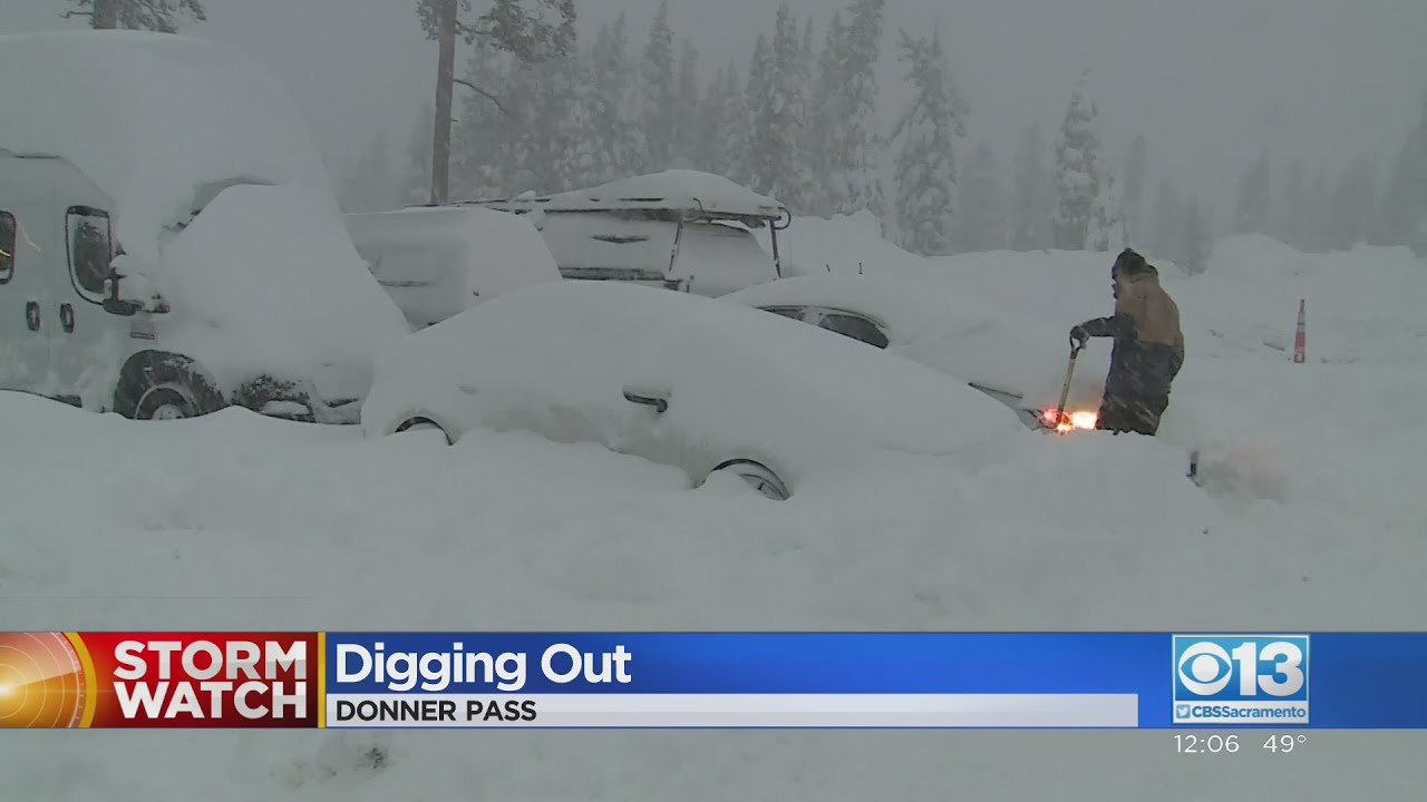 Resident In Sierra Digging Out After Heavy Snowfall - YouTube