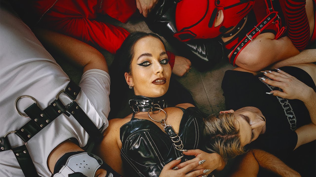 Guarda Mery Spolsky - SUKA (Official Video) su YouTube Guarda Mery Spolsky - SUKA (Official Video) su YouTube