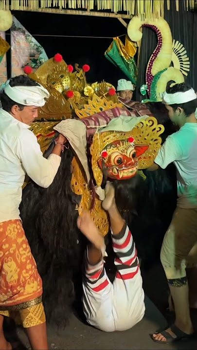 Kerauhan Barong Buntut #calonarang #balineseculture #kesurupan