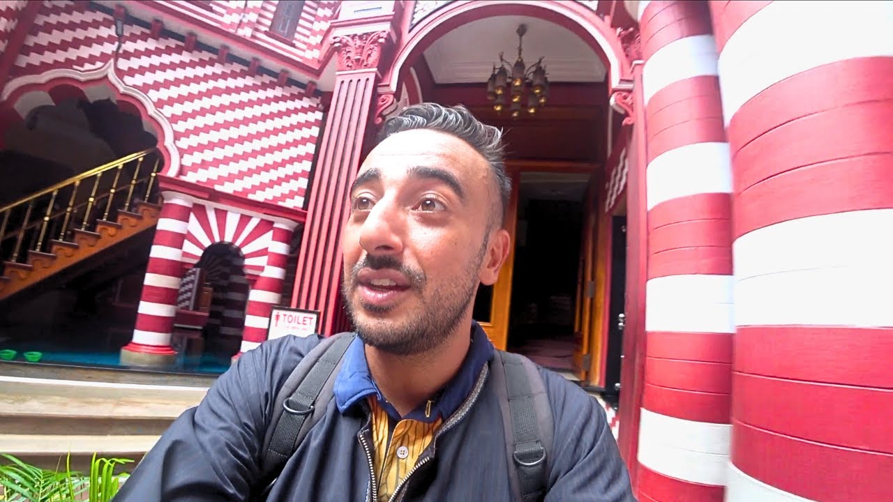 Inside Red Mosque of Colombo City in Sri Lanka 🇱🇰