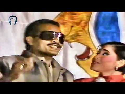 Putar Bulan Pake Payung - Broery Marantika