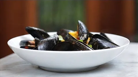 Spicy Mussels With Cauliflower Recipe - Melissa Cl...