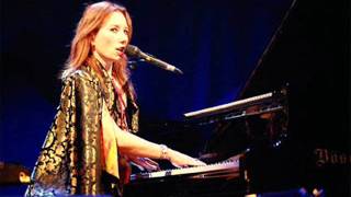 Tori Amos - They&#39;re Looking To You