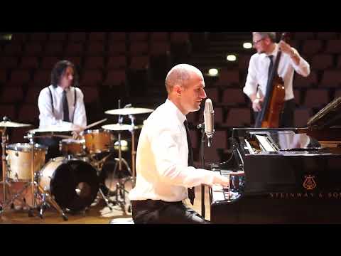 Jazz Trio with Male Singer for hire in Dubai