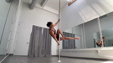 Titanic Variation Shape  - Pole Dancing Tutorials by @Elizabeth_bfit