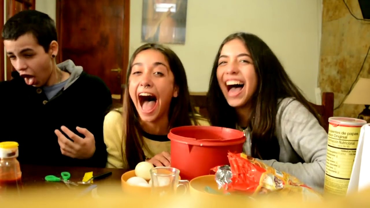 Maria Becerra! Retos Bizarros  Ft Anto Puñales y Agus Becerra