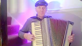 Globetrotters Jig.  An American Jig played on a restored Dallape piano accordion