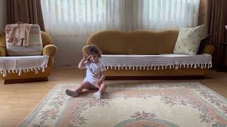Lara Bebek Taklidi Yapıyor! Emekleyerek Oyun Zamanı 👶💜