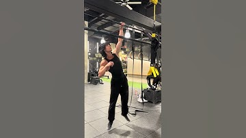 Calisthenics athlete vs bodybuilder