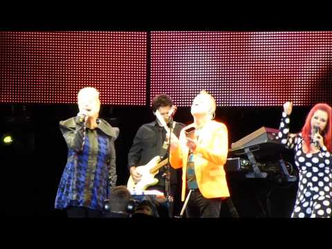 Rewind Festival 2013 - The B-52's - Love Shack