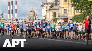 WATCH | 10,000 Runners From 27 Countries Race Through St Petersburg's Historic Streets | APT