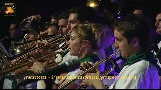 Video voorbeeld van "Nadau - L'encantada (Olympia 2010 - Video) (Nadau - Cadena Oficiau)"